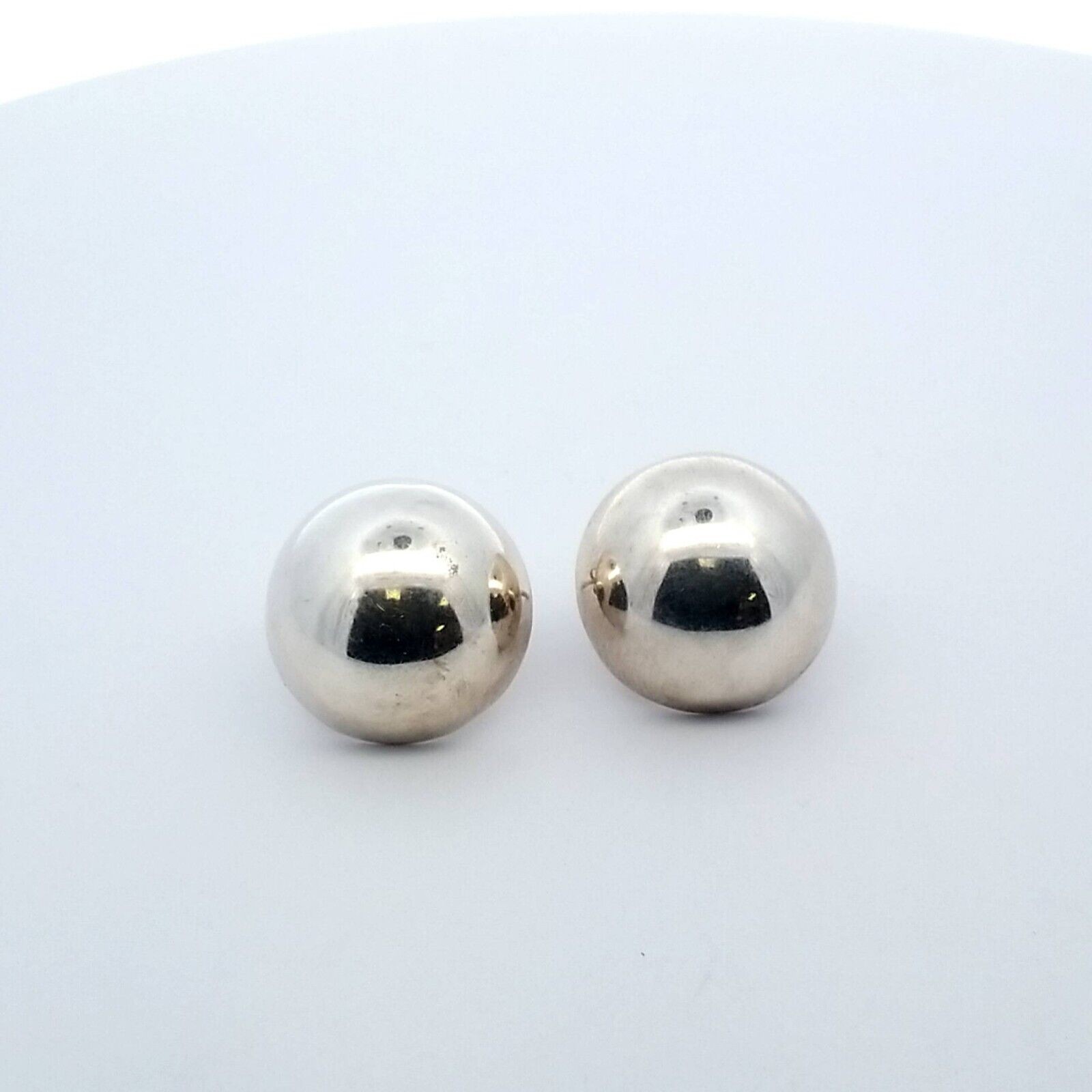 Sterling Silver 18mm Dome Stud Earrings 5.2 Grams - Image 4