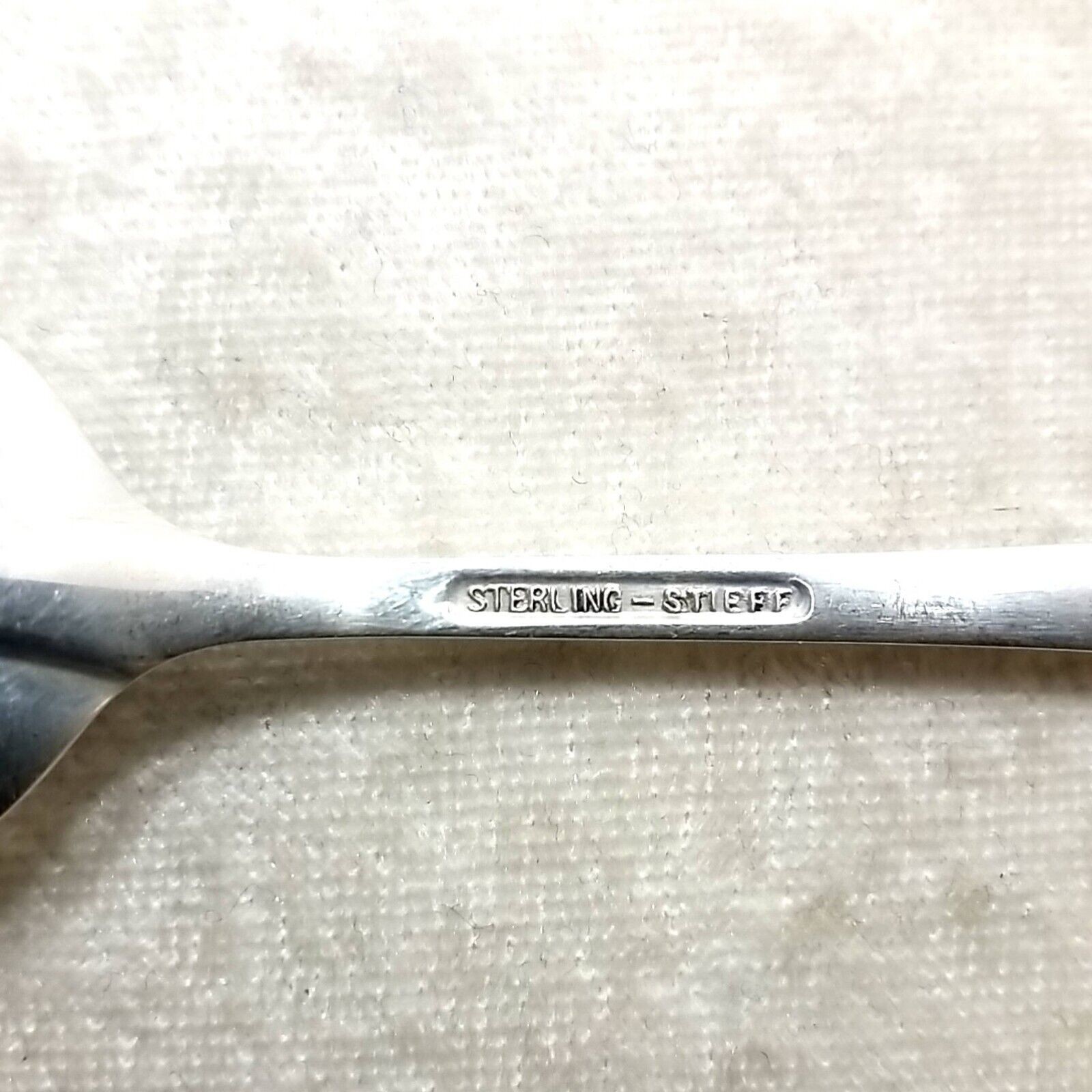 Set of 6 Stieff Williamsburg Queen Anne 5.75" Tea Spoons 188.4 Grams - Image 4