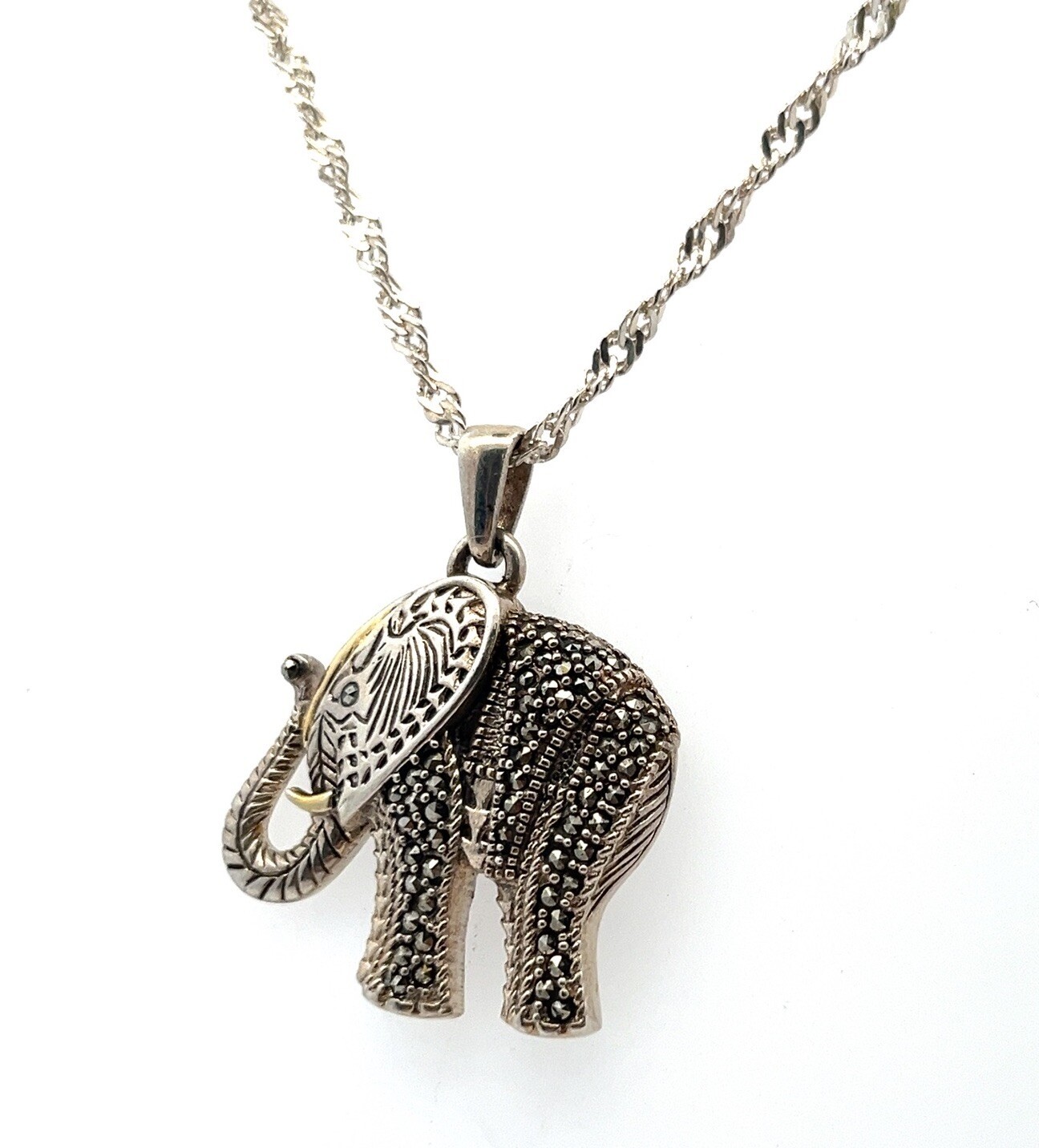 20” 925 Sterling Silver Singapore Chain w/ Marcasite Elephant Pendant 11.0g