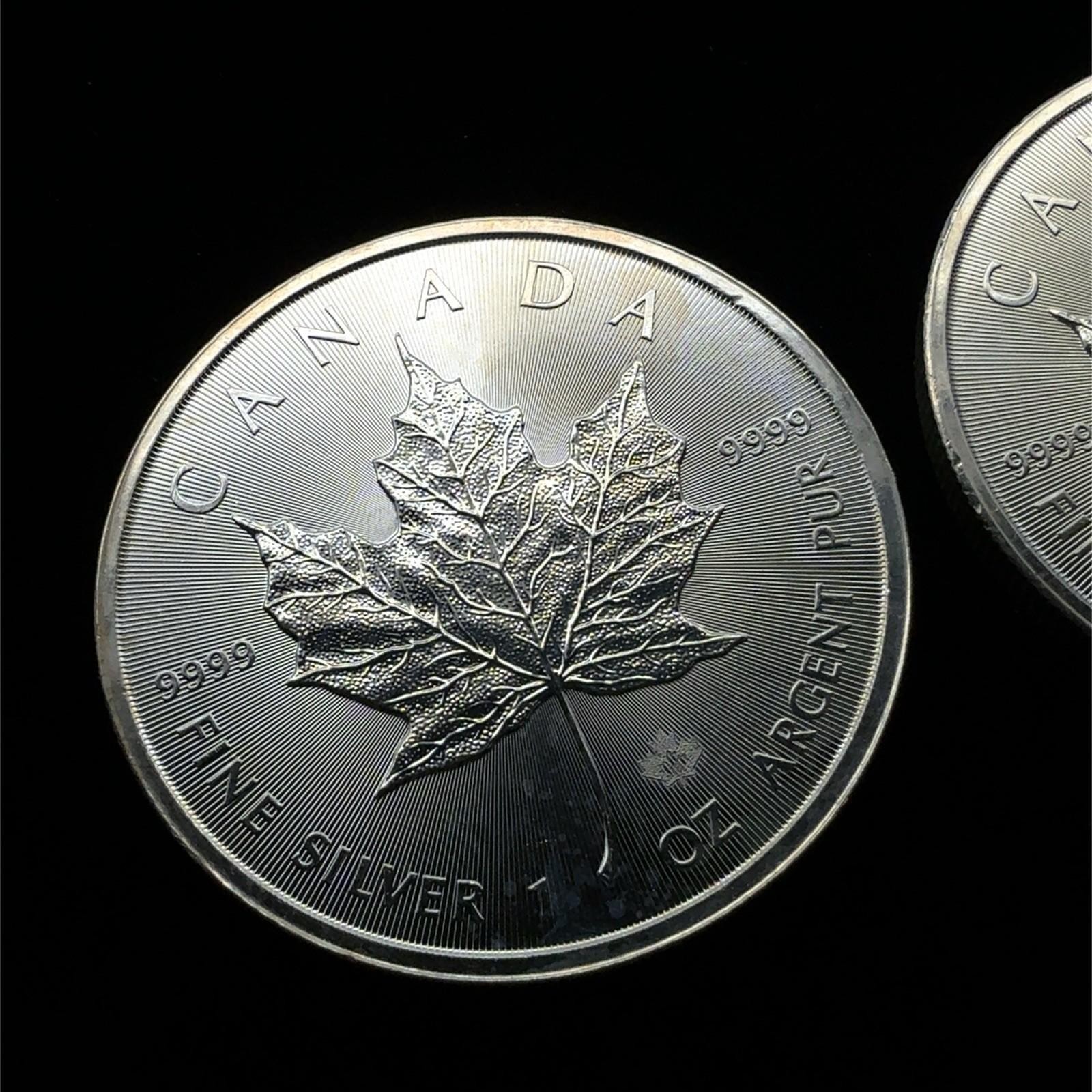 Lot Of 2 2016 Canadian Maple Clear 1 Oz .9999 Fine Silver Coin, Milk Spots - Image 7