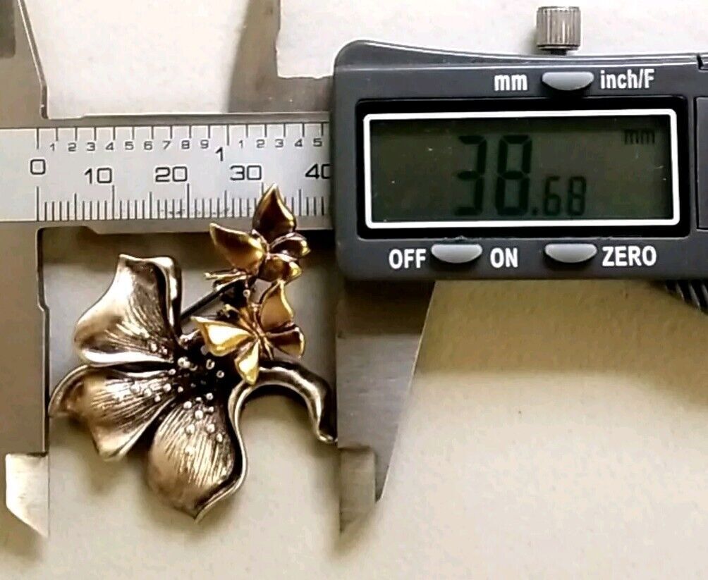 Vintage Sterling Silver Flower with Gold Tone Butterfly Brooch Pin 12.6 Grams - Image 5