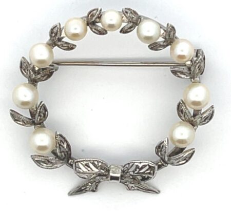 Sterling Silver Vintage Pearl Wreath Brooch/Pin with Bow 4.8 Grams