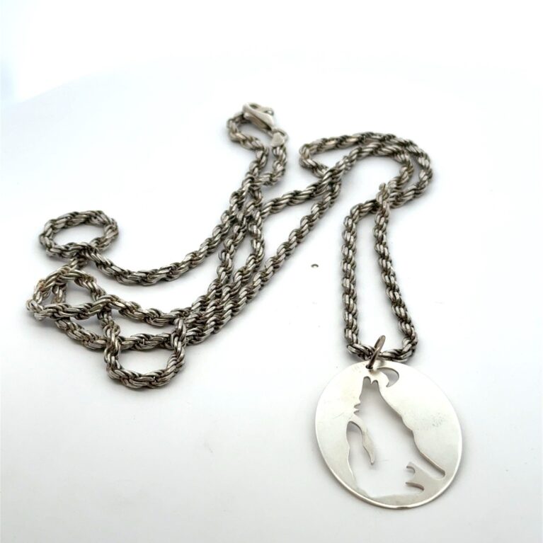 30” .925 Sterling Silver Lone Wolf Pendant Necklace, 30.0g