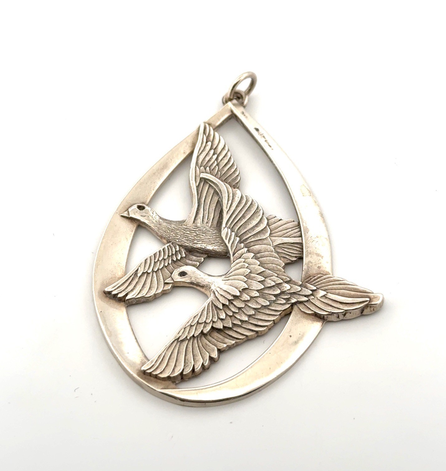 Wallace Sterling 1972 Peace on Earth Doves Pendant Ornament 925 Vintage Silver